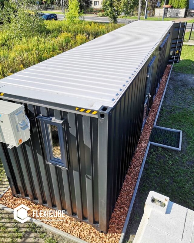 You dream it, we build it. Be your own boss today. L30.4 🏡#containerhome #containerhouse #tinyhome #tinyhouse #guesthouse #studenthouse #mancave #shippingcontainerhouse #shippingcontainerhome #dreamhome #dreamhouse #housing #flexicubepl #flexicube #modernhouse #modernhome #architecture #containerdesign #housedesign #hause #containeroffice #modularhome #containerlife #tinyliving #build #airbnb #glamping #homeinspiration #homeideas #homeinspo