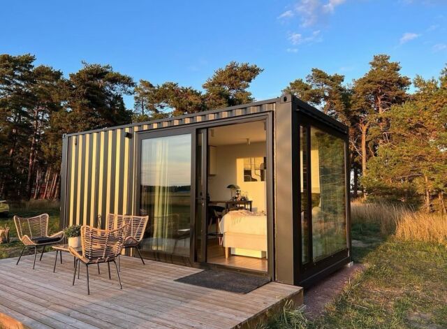 Living in a tiny home is all about embracing simplicity and finding peace in minimalism. Relax and unwind in your very own cozy and compact space with Flexicube container homes 🏡 L15XL#newhome #newhouse #containerhome #containerhouse #shippingcontainerhome #shippingcontainerhouse #container #shippingcontainer #beautifulhomes #beautifulhouse #homeinspiration #homeinterior #smallliving #modernhouse #modernhomes #cozyhouses #myhouse #cozyhome #campinglife #housedesign #vacationhome #flexicubepl #office #cabin #containeroffice #officegoals #summerhouse #housing #room #haus